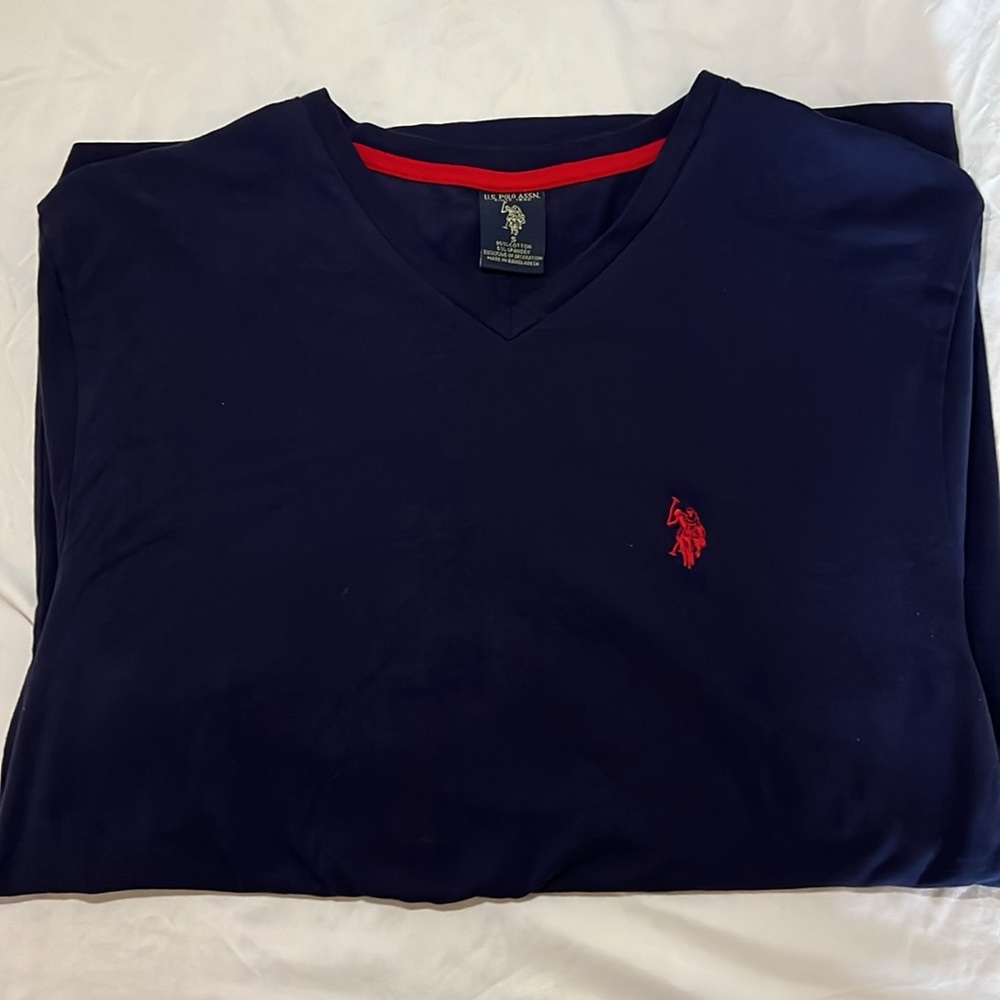 Men’s small navy blue polo